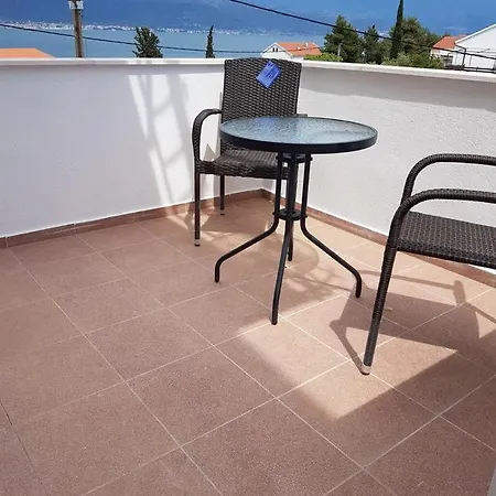 Triple Arbanija 1125a 3* Trogir